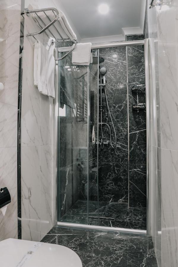 Otel Grand Lark Istanbul Eksteriør bilde